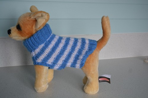 Inch hand knitted - hand,